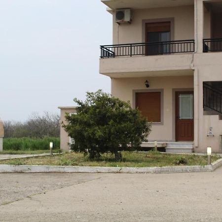 Vakis Apartments Romanon المظهر الخارجي الصورة