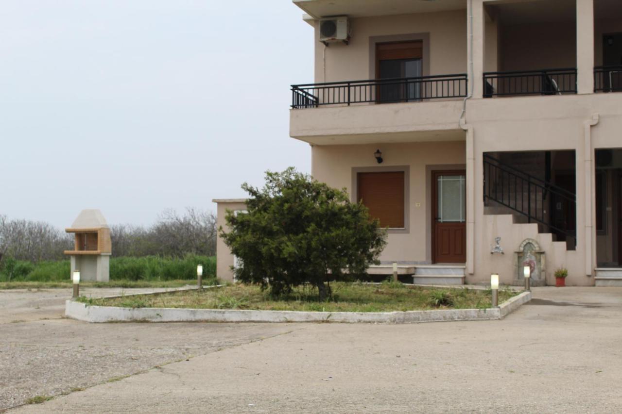 Vakis Apartments Romanon المظهر الخارجي الصورة