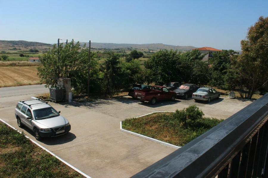 Vakis Apartments Romanon المظهر الخارجي الصورة